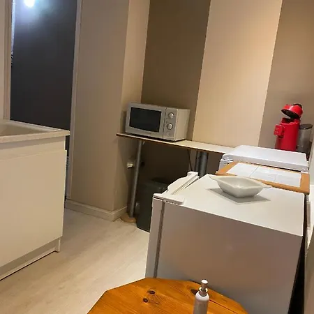 Adorable Gesthouse Avec Parking Gratuit Sur Place.